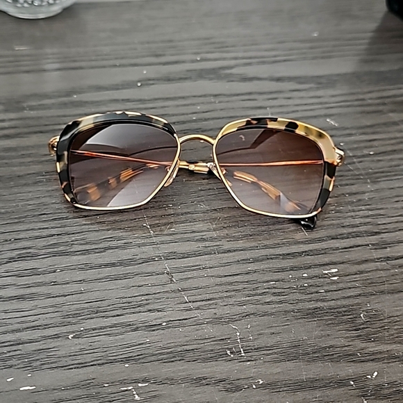 Miu miu tortoiseshell sunglasses - Picture 1 of 5